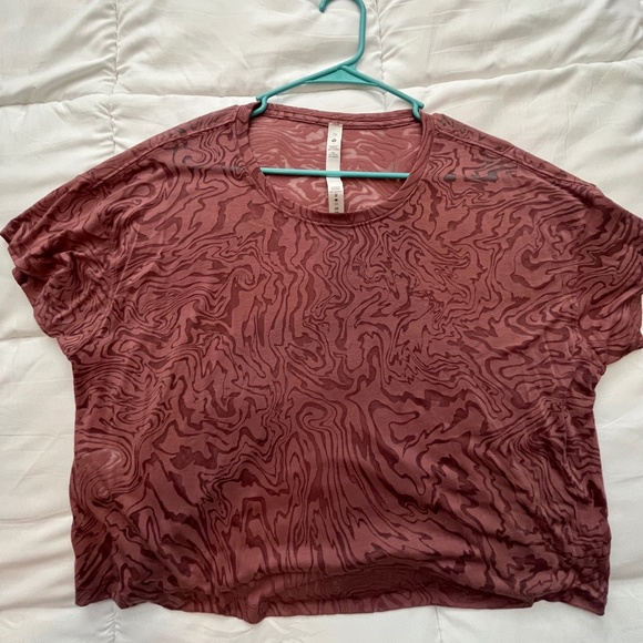 Lululemon Cropped Athletic Top, Size 12 - Picture 1 of 2